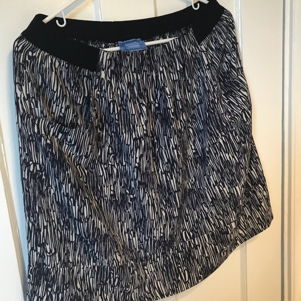 Simply Vera skirt- WITH POCKETS!
